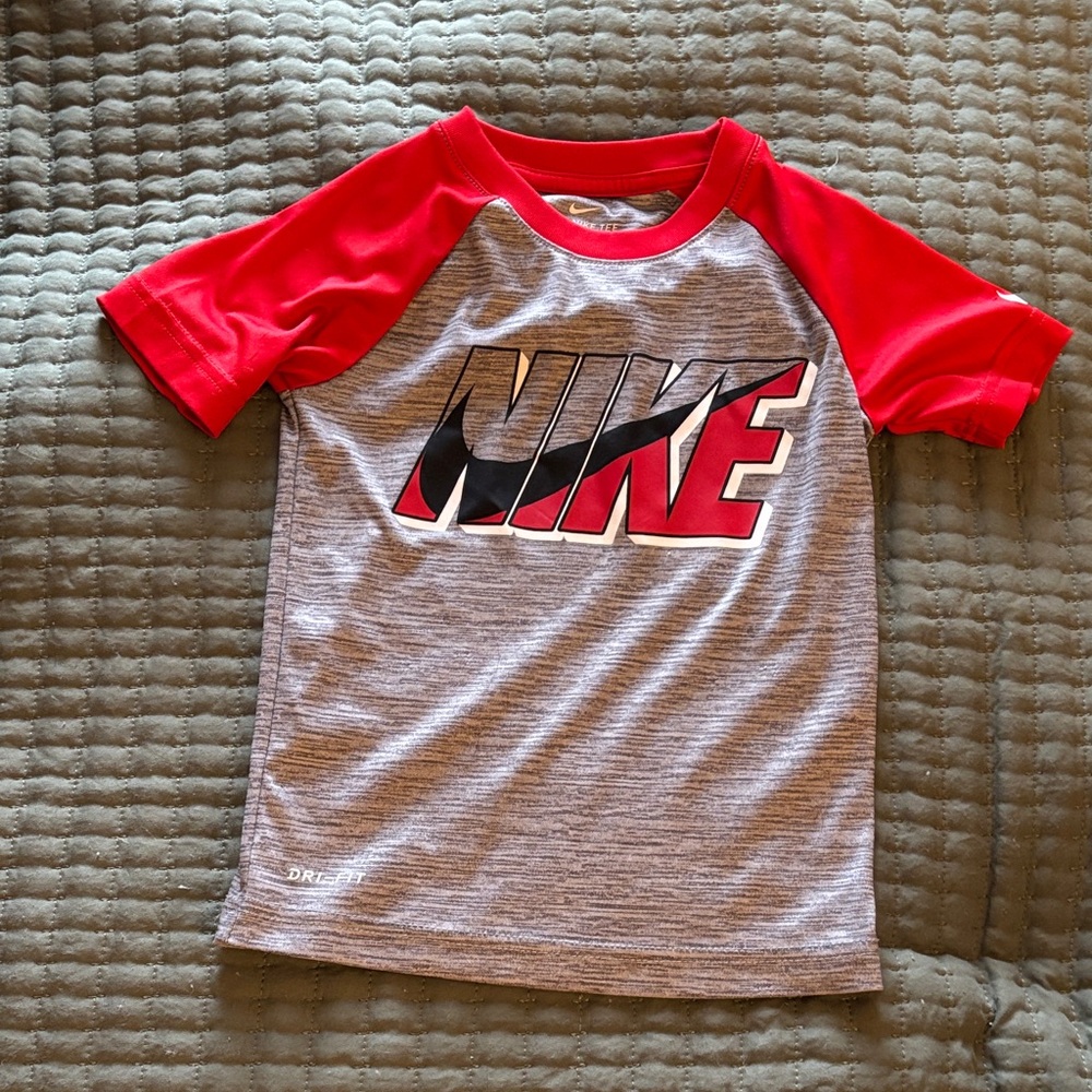 Nike Kids Red and Gray Short Sleeve Tee